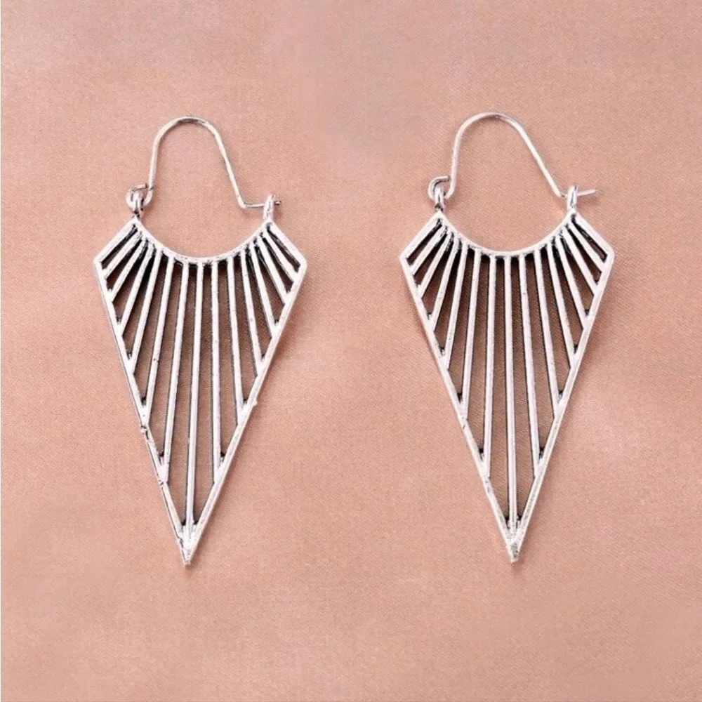 5/$25 Silver Color Geometric Statement Earring